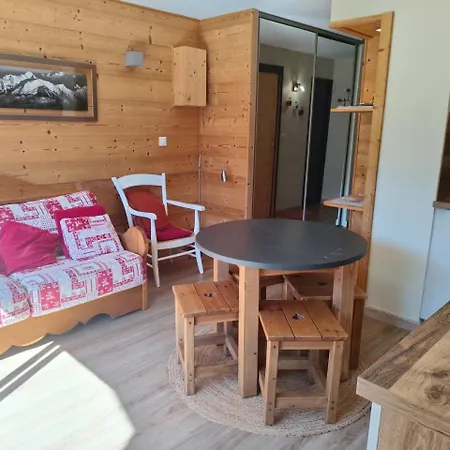 Apartment Le Cristal 4 Pers. Vue Montagnes & Proche Des Pistes. *